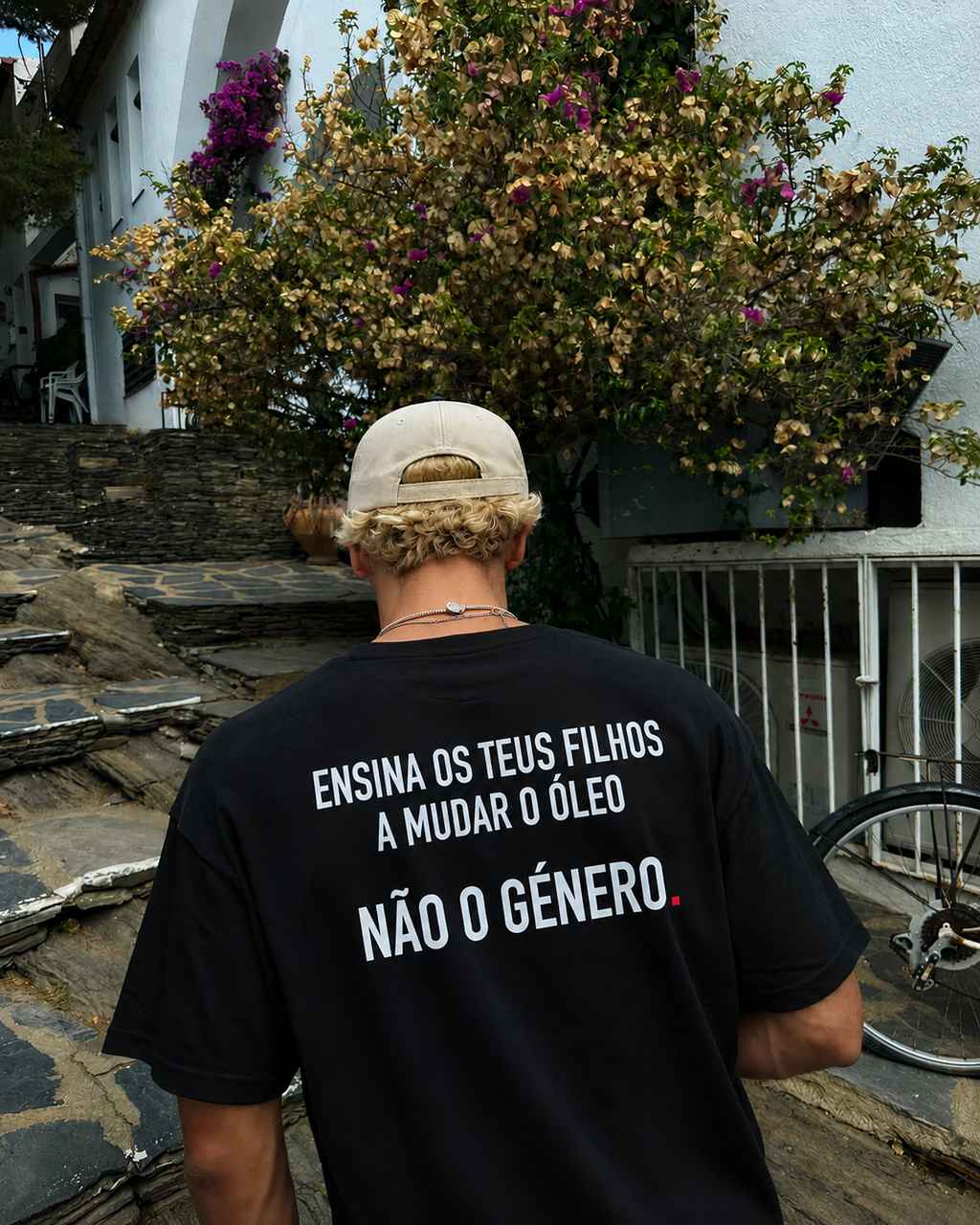 ENSINA OS TEUS FILHOS A MUDAR O ÓLEO